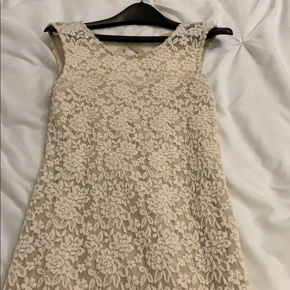 Audrey 3+1 lace dress - Picture 2 of 4